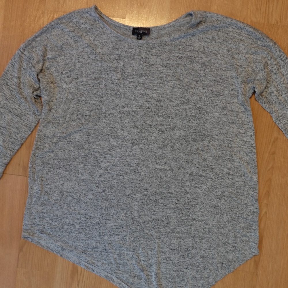 Lightweight Sweater w/ Asymmetrical hemline